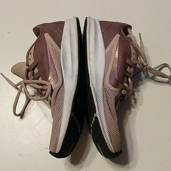 Nike Running Shoes - Picture 3 of 6